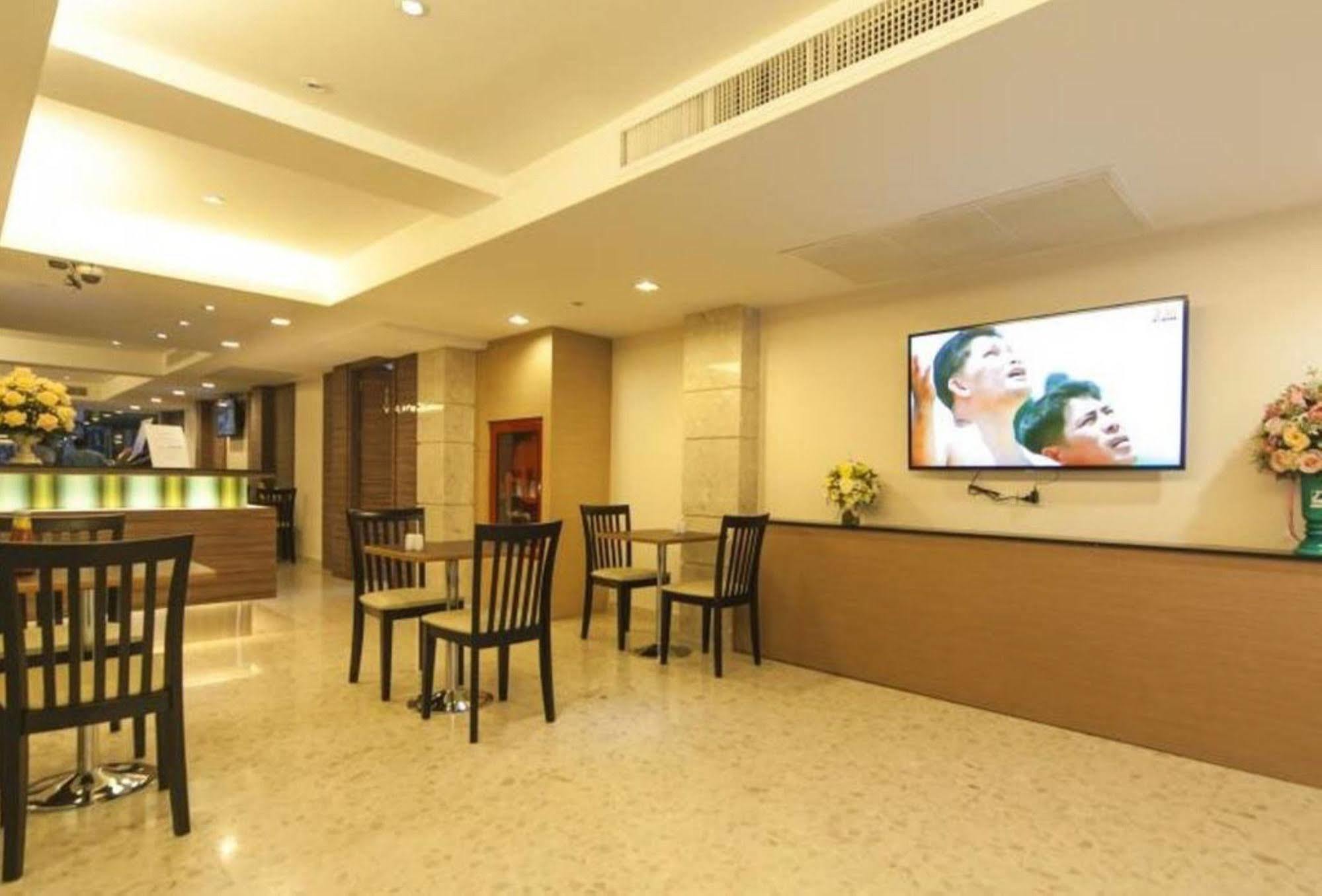 Gateway Hotel Pratunam Bangkok Esterno foto